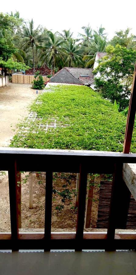 Hotel Arrys Watukarung Surfcamp Kalak Exteriér fotografie
