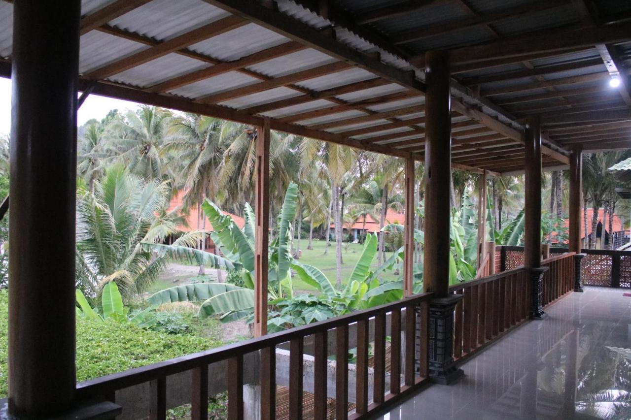 Hotel Arrys Watukarung Surfcamp Kalak Exteriér fotografie